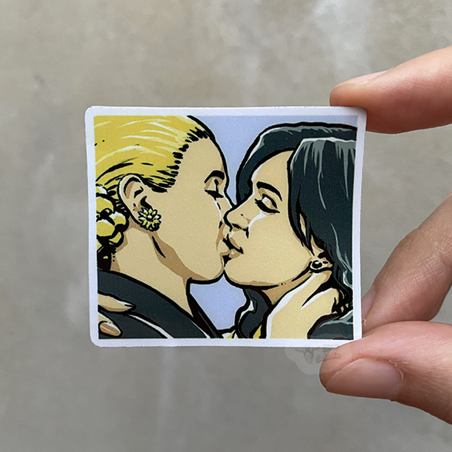 Sticker Meme Beso Evita Y Cristina Chiva Calenchu Tienda 9897